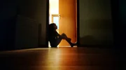 De acordo com a Organização Mundial da Saúde (OMS), o Brasil é o país mais ansioso do mundo, e registrou ainda mais casos da condição durante a pandemia da Covid-19. Além de adultos, a ansiedade também pode se manifestar em crianças por diversos motivos, como divórcio dos pais, provas ou problemas na escola, por exemplo