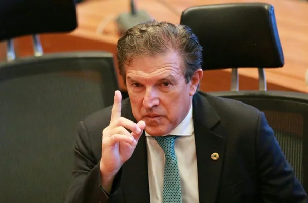 Agaciel Maia defende fim das gratuidades no transporte público