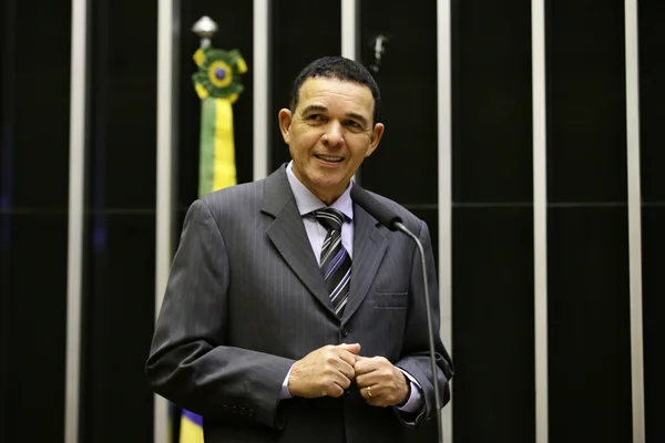 O deputado Juarez Costa (Republicanos-MT) foi acusado de receber BMW de propina