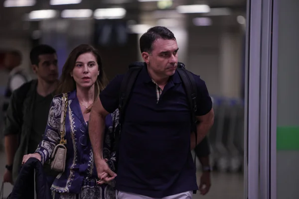 Sem Michelle, mulher de Flávio deve discursar em convenção - destaque galeria Sem Michelle, mulher de Flávio deve discursar em convenção - destaque galeria