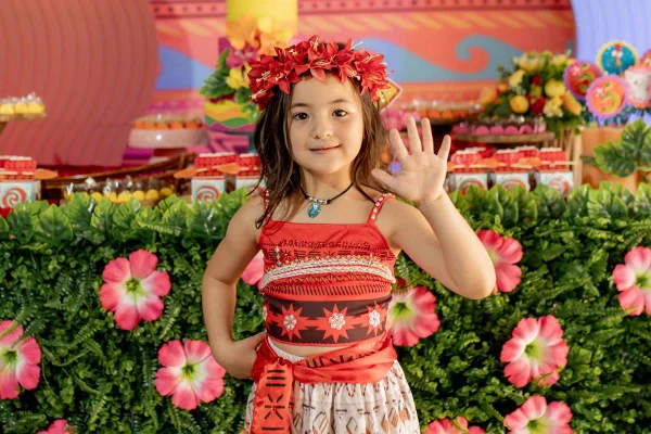 Julia Sayuri celebra 5 anos em festa encantadora com o tema Moana