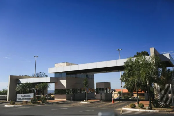 Começa 3ª fase de venda direta do Condomínio Ville de Montagne