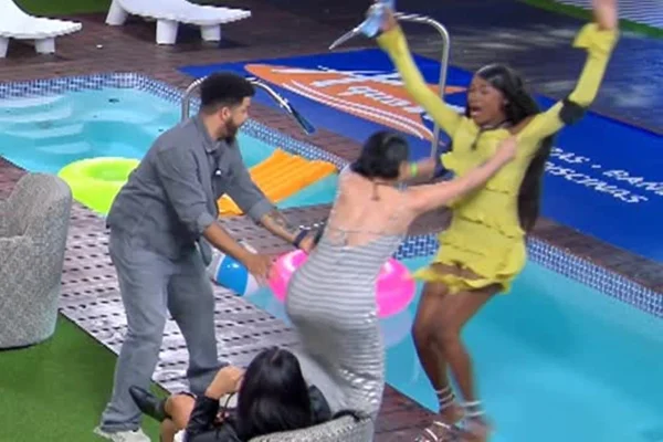 Briga em reality show acaba com empurrão na piscina e desmaio - Metrópoles