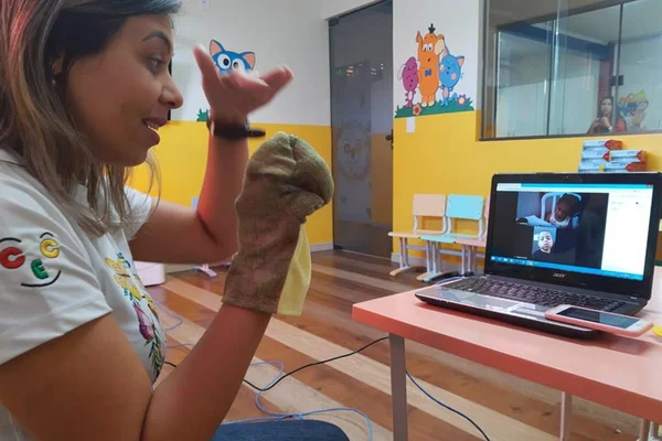 Criatividade e uso da internet são estratégias para pandemia