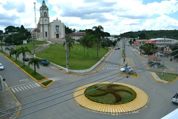 Culto espalhou o coronavírus para cidade mais afetada da região de Curitiba