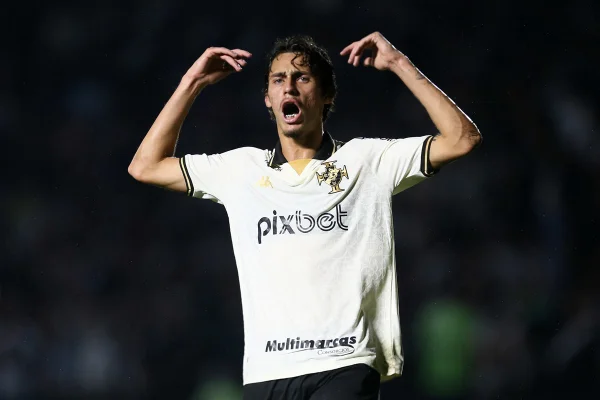 Vasco vence Náutico em casa por 4 x 1 e se recupera na Série B