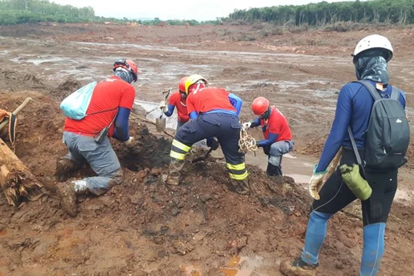 Bombeiros do DF relatam como foi primeiro dia em Brumadinho