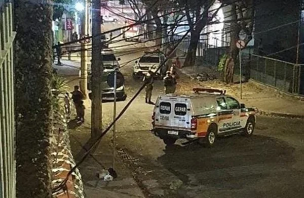 Homem faz criança refém em BH
