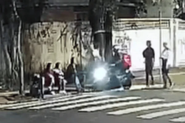 mulher trans morta tiros entregador