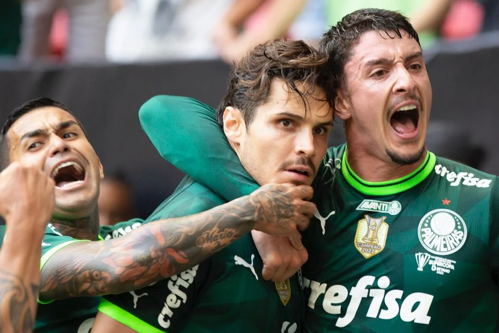 Palmeiras fez dois gols no primeiro tempo Palmeiras fez dois gols no primeiro tempo