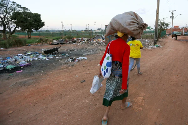 Inflação “empurrou” 71 milhões de pessoas para a pobreza, diz ONU