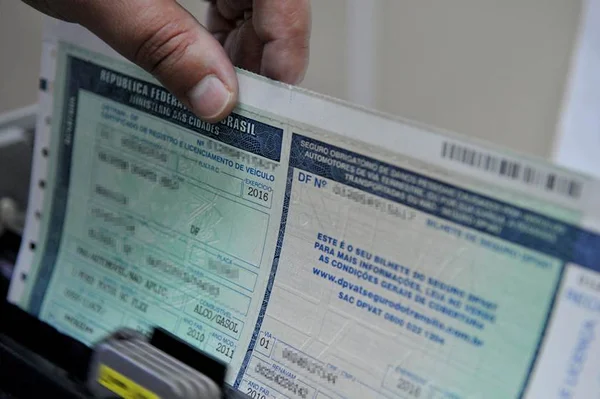 Detran-DF publica calendário de renovação do licenciamento de veículos