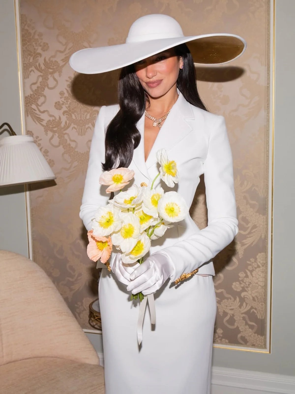 Produção para casamento civil de Dua Lipa Produção para casamento civil de Dua Lipa