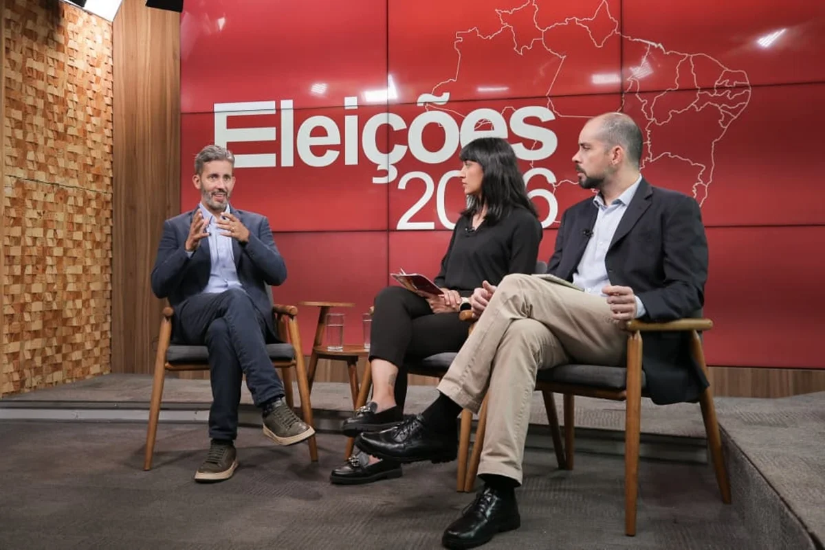 Grass foi entrevistado pelos jornalistas Adriana Izel e Felipe Salgado Grass foi entrevistado pelos jornalistas Adriana Izel e Felipe Salgado