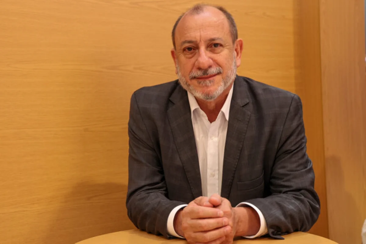 Toni Sando é sócio-diretor da TSM Assessoria e Gestão de Negócios. Atualmente é CEO da Fundação 25 de Janeiro – São Paulo Convention & Visitors Bureau e presidente da UNEDESTINOS – União Nacional dos CVBs e Entidades de Destinos.
Também é membro da Academia Brasileira de Eventos e Turismo, dos Conselhos de Turismo Nacional,
Municipal e Estadual de São Paulo Toni Sando é sócio-diretor da TSM Assessoria e Gestão de Negócios. Atualmente é CEO da Fundação 25 de Janeiro – São Paulo Convention & Visitors Bureau e presidente da UNEDESTINOS – União Nacional dos CVBs e Entidades de Destinos.
Também é membro da Academia Brasileira de Eventos e Turismo, dos Conselhos de Turismo Nacional,
Municipal e Estadual de São Paulo