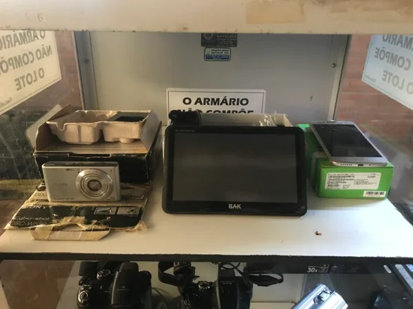 Leilão de bens móveis, materiais e equipamentos