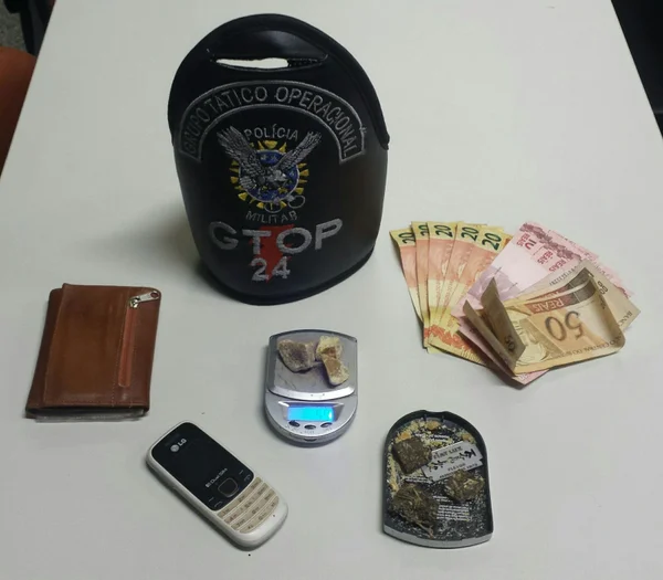 Após denúncia da companheira, homem é preso por tráfico de drogas na Estrutural