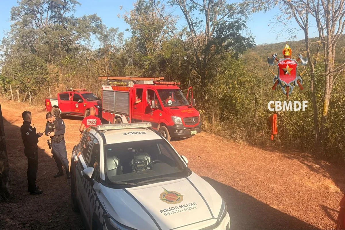 Bombeiros fizeram buscas no Lago Paranoá após adolescente desaparecer durante mergulho Bombeiros fizeram buscas no Lago Paranoá após adolescente desaparecer durante mergulho