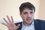 Renan Santos critica interferência estrangeira em obras no Brasil - imagem 5