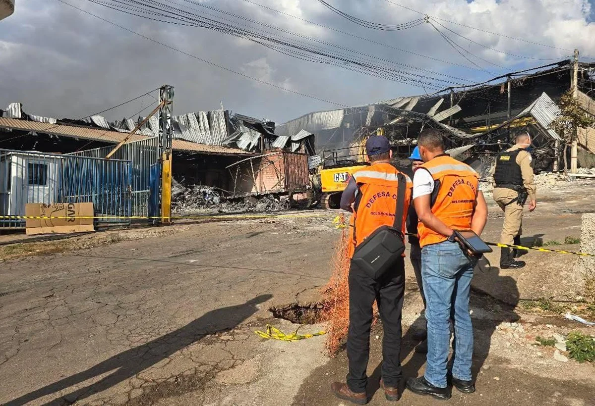 defesa civil incêndio fábrica Suggar