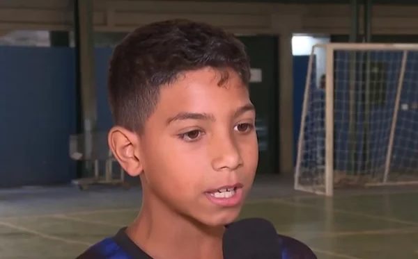 David achou onça no banheiro de escola de Minas Gerais