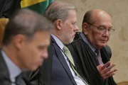 Sessão extraordinária no STF Sessão extraordinária no STF
