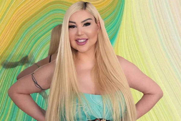 Imagens fortes: cantora revela danos causados por silicone industrial