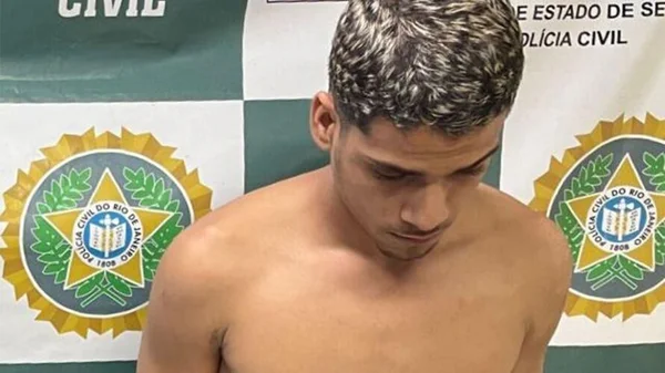 Polícia surpreende traficante que estava dormindo: “Acorda, Pedrinho”