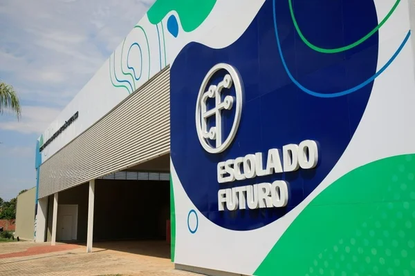 imagem colorida escola do futuro aparecida de goiania