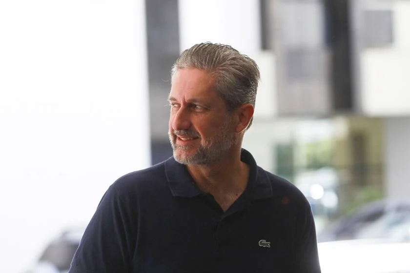 Rogério Rosso (PSD): “O Lago Paranoá é da população do DF, mas também é local de moradia de muitas pessoas. Várias partes do lago já têm acesso ao público e devemos investir cada vez mais para, além de proporcionar diversão, lazer e contemplação, também levar segurança e conforto a todos que usufruem dele” Rogério Rosso (PSD): “O Lago Paranoá é da população do DF, mas também é local de moradia de muitas pessoas. Várias partes do lago já têm acesso ao público e devemos investir cada vez mais para, além de proporcionar diversão, lazer e contemplação, também levar segurança e conforto a todos que usufruem dele”