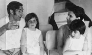 Félix, Marlene e as filhas Lígia e Patrícia Félix, Marlene e as filhas Lígia e Patrícia