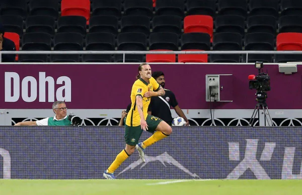 Austrália passa por Emirados Árabes e enfrenta o Peru por vaga na Copa