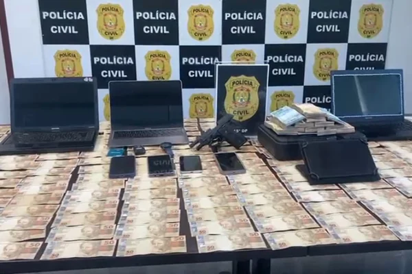 Dinheiro apreendido pela PCDF