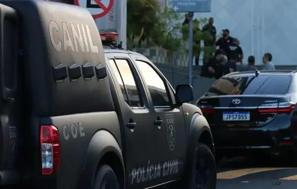 Polícia faz ação contra chegada de armas e drogas em período de festas