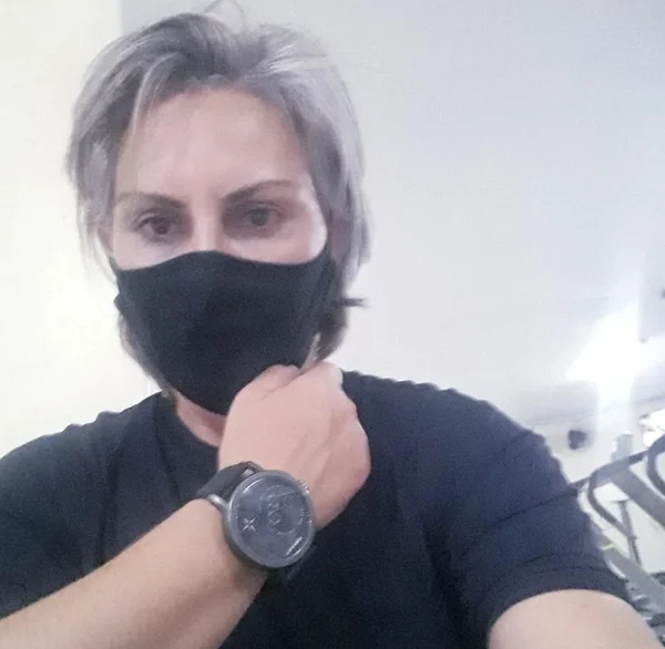 PCDF divulga foto de autora de furtos em residência e estelionato
