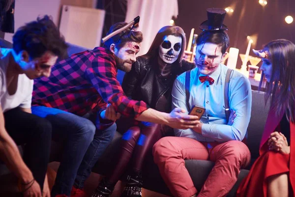 Empatia: veja fantasias para você não usar neste Halloween