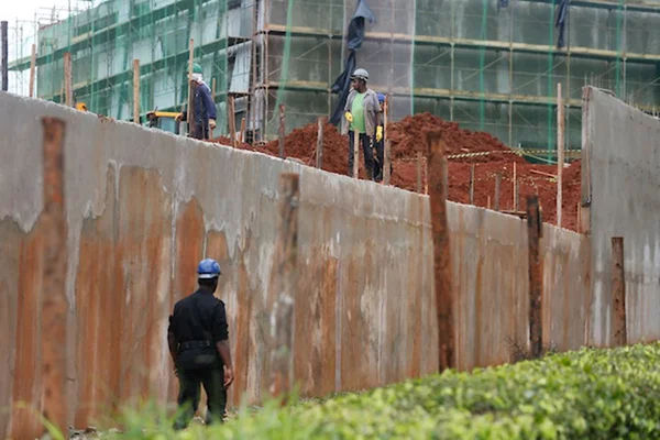 GDF autoriza, mas Justiça mantém interdição de escola no Sudoeste