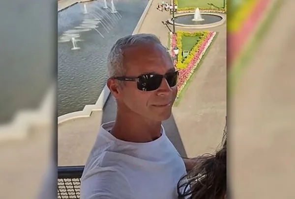 Homem atirou na própria boca para não mostrar celular para esposa - Metrópoles