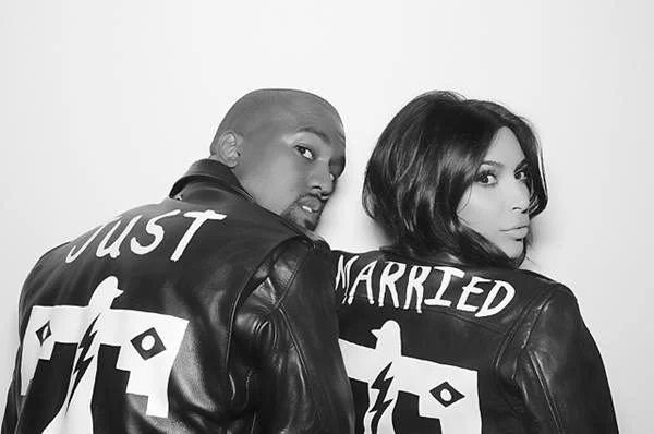 Kim Kardashian e Kanye estão morando em lados opostos da mansão, diz site