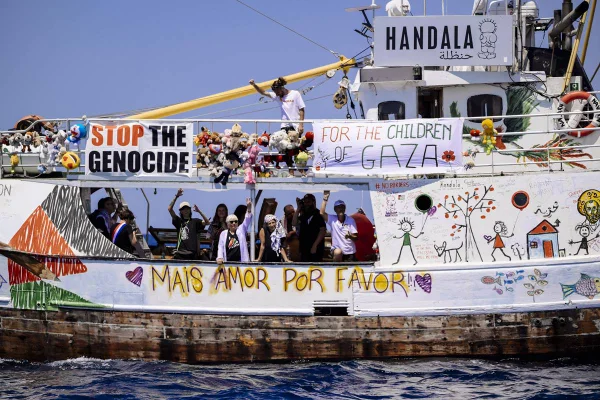imagem colorida navio handala