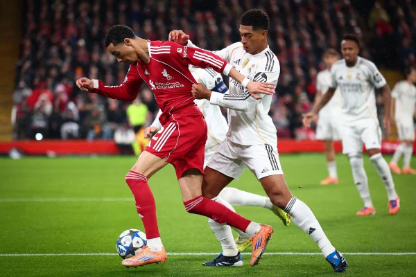 Imagem colorida da partida entre Liverpool x Real Madrid