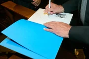 Autógrafo do ministro do STF Gilmar Mendes no exemplar 
