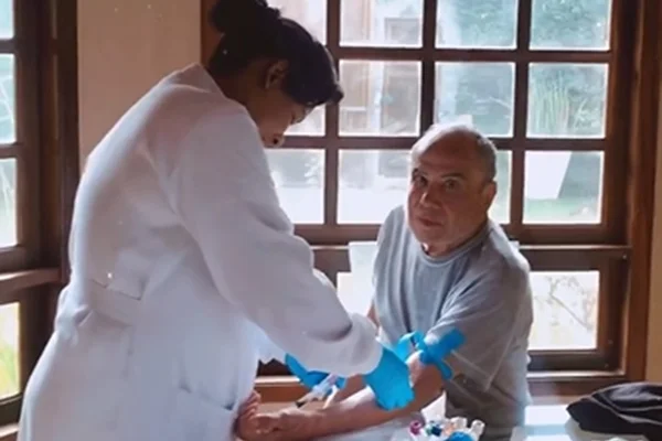 Frame de um vídeo feito por Marilene Saade, esposa de Stênio Garcia - Metrópoles