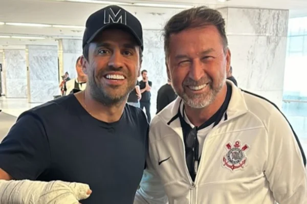 torcedores Pablo Marçal foi ao jogo do Corinthians