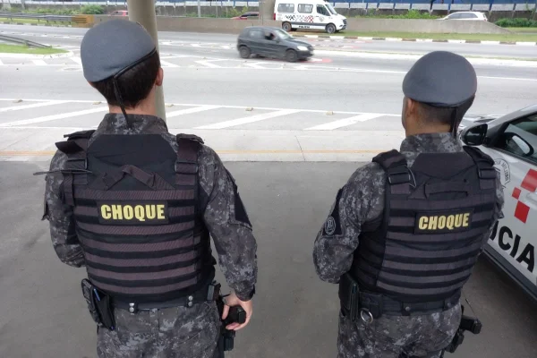 Policiais militares do Batalhão de Choque em Santos