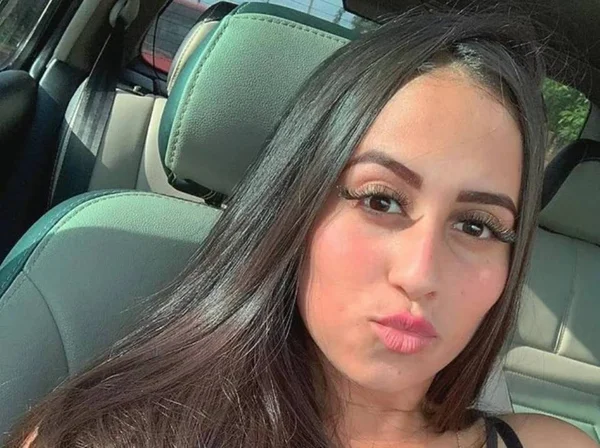 Alessandra Costa, 17 anos, foi assassinada pelo tribunal do crime em Roraima