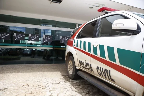 Delegacias amanhecem vazias em primeiro dia de paralisação da PCDF