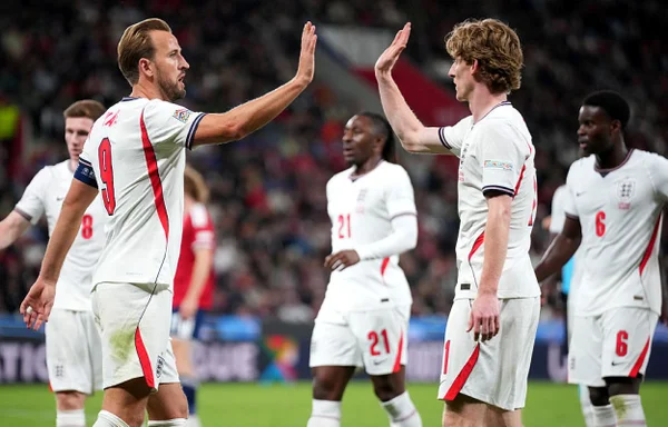 Com gols de Kane e Gordon, Inglaterra vence a Tchéquia na Nations League