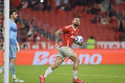 Tabata fez o gol do empate