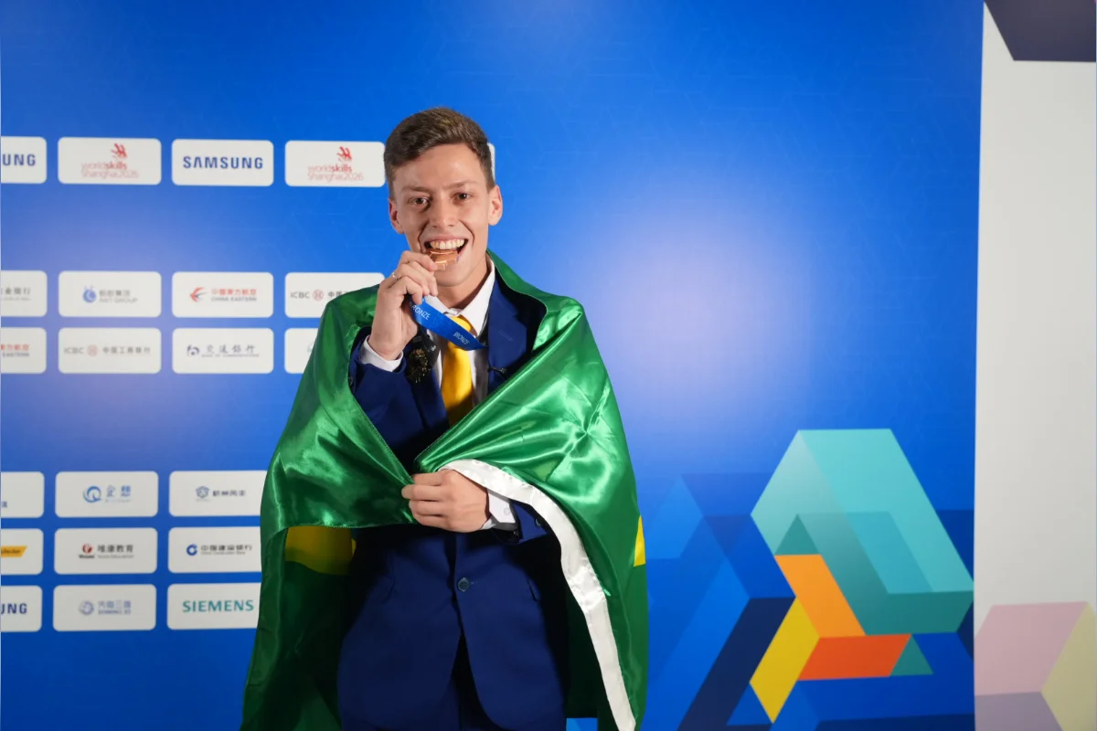 O evento terminou neste domingo (27/9), na China, com duas medalhas de prata e seis de bronze para a delegação brasileira O evento terminou neste domingo (27/9), na China, com duas medalhas de prata e seis de bronze para a delegação brasileira
